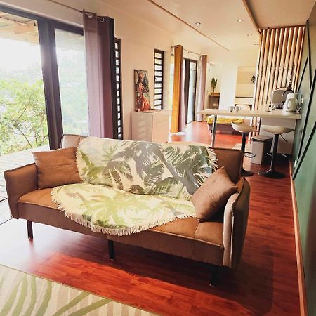 Fare Toahana, Accommodation With A Ocean View Faaa Eksteriør billede