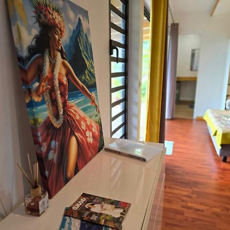 Fare Toahana, Accommodation With A Ocean View Faaa Eksteriør billede