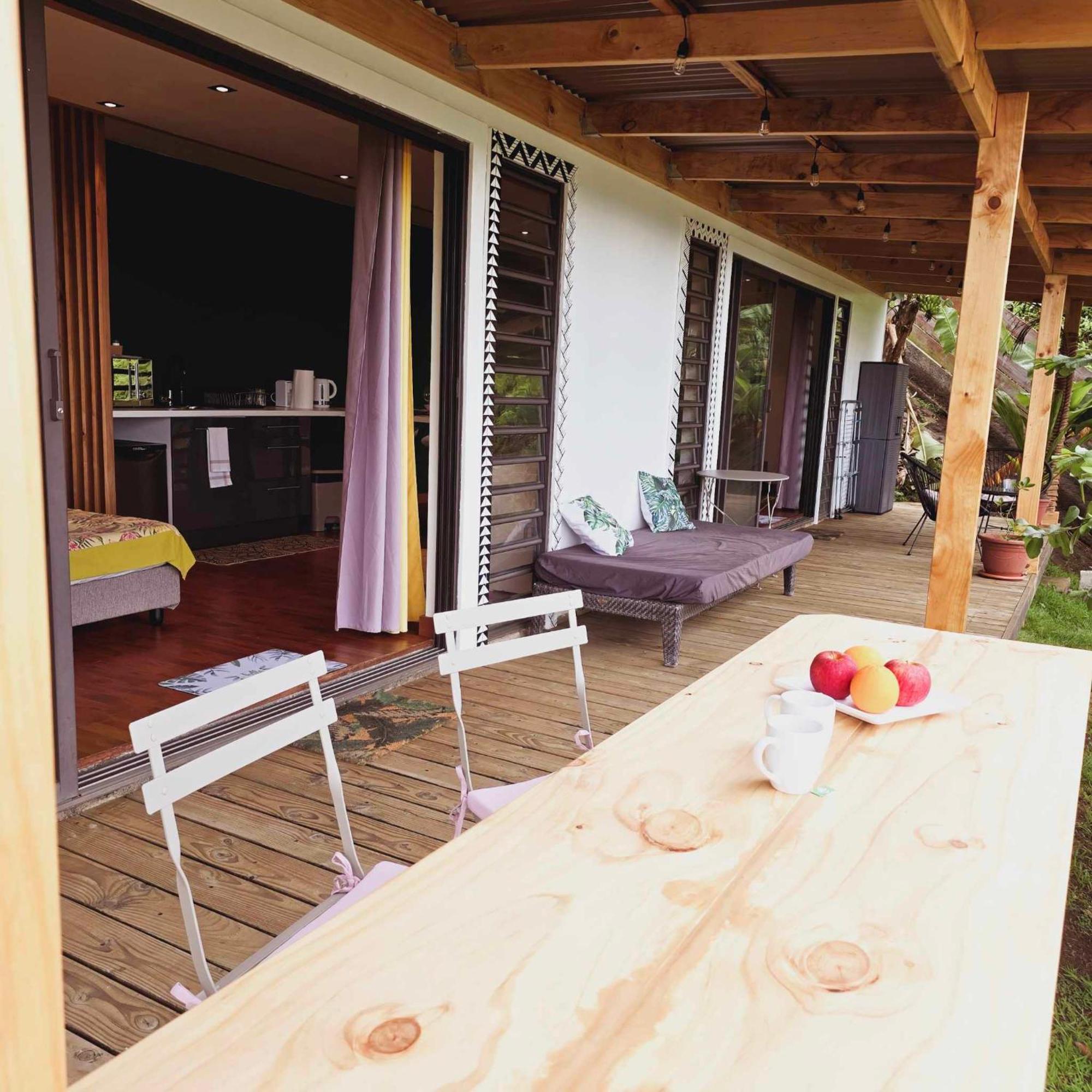 Fare Toahana, Accommodation With A Ocean View Faaa Eksteriør billede