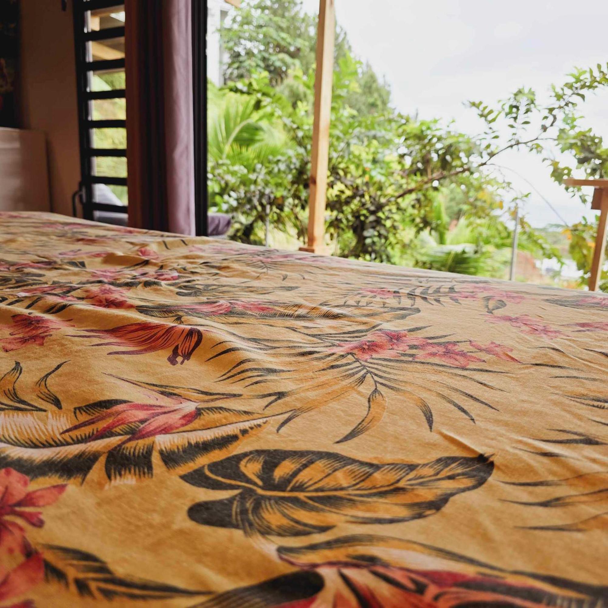 Fare Toahana, Accommodation With A Ocean View Faaa Eksteriør billede